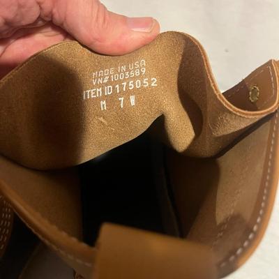 L.L. Bean Boots Size 7 & Mountain-Chic Fashions (BBC-MG)