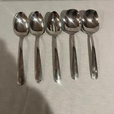 Eight Person Five-Piece Onieda Flatware Set with Extras (BBC-MG)