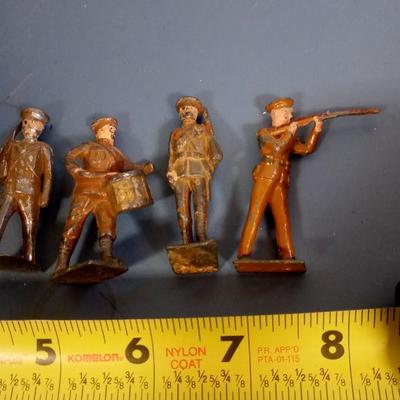 LOT 99 SEVEN MILITARY SOLDIERS