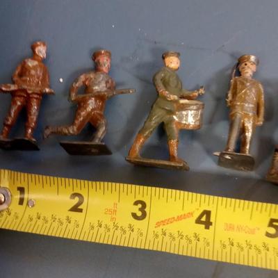 LOT 99 SEVEN MILITARY SOLDIERS