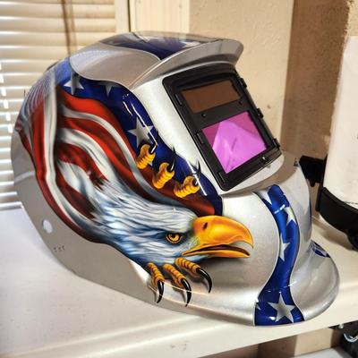 Lot #92 Welding Helmet - Manual - Auto darkening