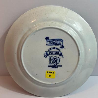Staffordshire Antique Porcelain 9-3/4" Plate...Washington Crossing the Delaware in VG Preowned Condition.
