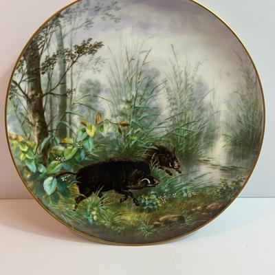Haviland & Co. Limoges Antique Porcelain 9" Plate...Wild Boars in VG Preowned Condition.