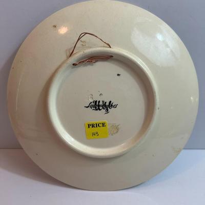 Antique French Sarreguemines Musical Theme Plate 8-3/4" "Siegfried" in VG Preowned Condition.