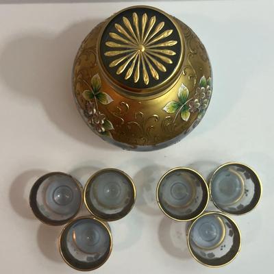 Vintage Italian Murano Bohemian Style Decanter Set w/6 Glasses in Very Good Preowned Condition as Pictured.
