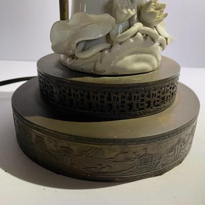 Vintage Blanc de Chine Chinoiserie Figural White Porcelain Table Lamp 15.5" Tall w/No Shade as Pictured.