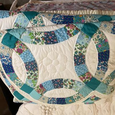 Vintage Embroidered Quilt Bed Spread 94" x 110" in Nice Fair-Good Condition.