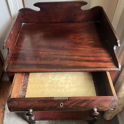 Antique Early Desk/End Table 21.5" Wide, 17.5" Deep, & 30" Tall in Good Preowned Condition.