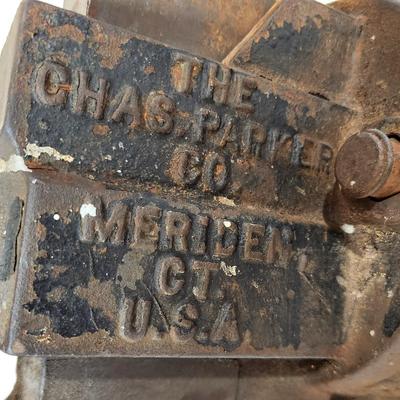 Lot #99 Antique Charles Parker Company Bench Vise - all original