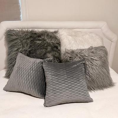 Throw Pillow Bundle ~ Set of 5 ~ Grey & White Throws