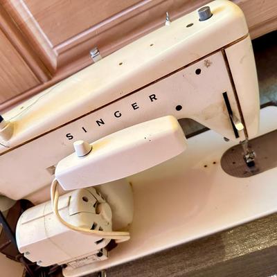Vintage Singer Sewing Machine