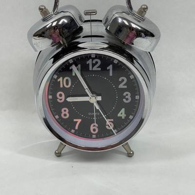 Old School Quartz Alarm Clark with broken ringer