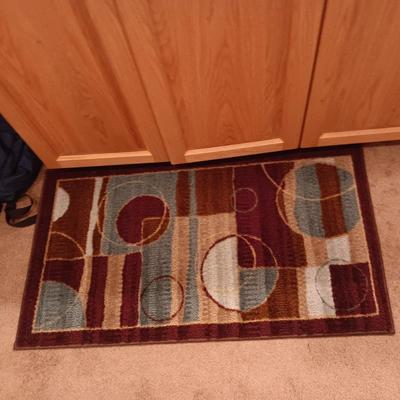 BATH TOWELS, HAND TOWELS & WASHCLOTHS PLUS NO SLIP THROW RUG