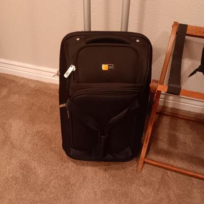 CASE LOGIC SUITCASE ON 2 WHEELS, DUFFLE BAG WITH COMPASS & FOLDING LUGGAGE RACK