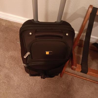 CASE LOGIC SUITCASE ON 2 WHEELS, DUFFLE BAG WITH COMPASS & FOLDING LUGGAGE RACK