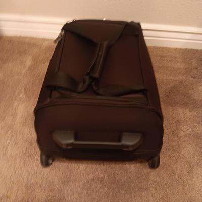 CASE LOGIC SUITCASE ON 2 WHEELS, DUFFLE BAG WITH COMPASS & FOLDING LUGGAGE RACK