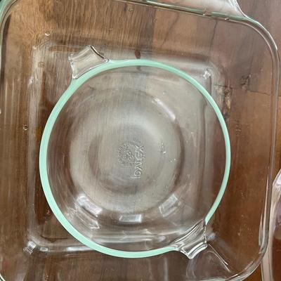 7 piece Pyrex Glass Baking Dishes
