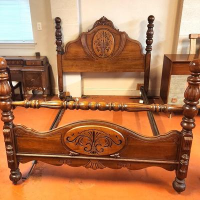 Lot #105 Antique 1920's Bed frame - Double/Full