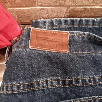 LADIES LL BEAN INSULATED JEANS (20W) AND REGULAR JEANS (18W), WOOL SOCKS, TURTLE NECKS (L) AND LONG UNDERWEAR