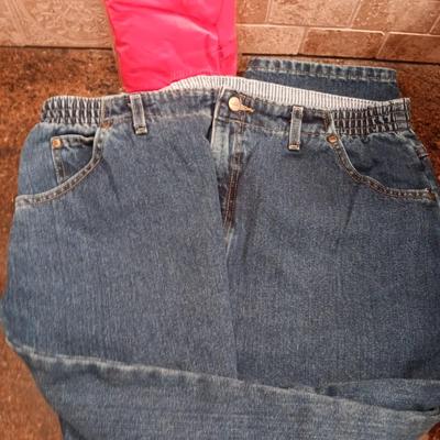 LADIES LL BEAN INSULATED JEANS (20W) AND REGULAR JEANS (18W), WOOL SOCKS, TURTLE NECKS (L) AND LONG UNDERWEAR