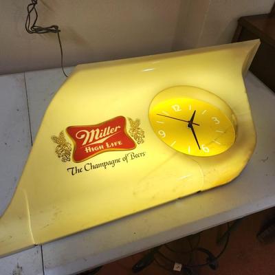 Lot #108 Vintage Miller Beer Lighted Sign/Clock