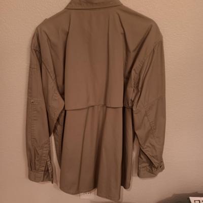 WOOLRICH, COLUMBIA AND LANDS' END MEN'S SHIRTS SIZE LARGE