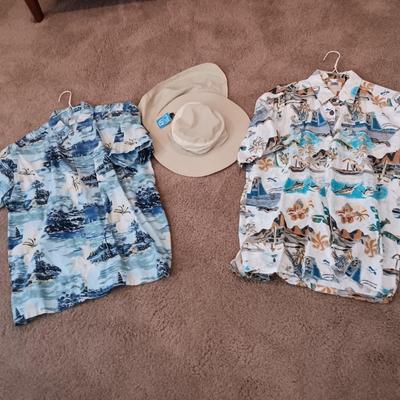 2 HAWAIIAN SHIRTS (L) AND A NEW DDYOUTDOOR HAT