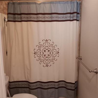 SHOWER CURTAIN W/LINER, THICK BATH MAT, CANDLE IN A JAR AND A WASTE CAN