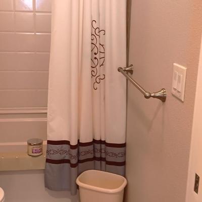 SHOWER CURTAIN W/LINER, THICK BATH MAT, CANDLE IN A JAR AND A WASTE CAN