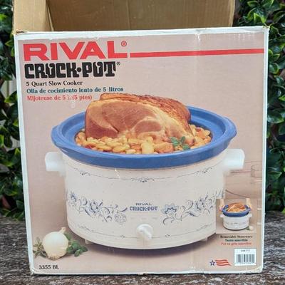 Vintage Rival Crockpot Blue 5 Quart Slow Cooker With Removeable Stoneware Clear Plastic Lid