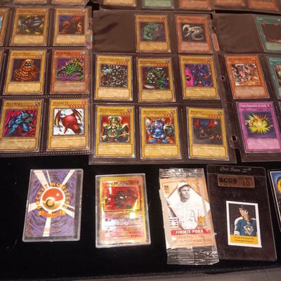 LARGE COLLECTION OF KONAMI Yu-Gi-Uh! TRADING CARDS