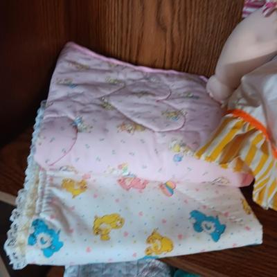 CABBAGE PATCH DOLL WITH BLANKETS AND 1 OUTFIT