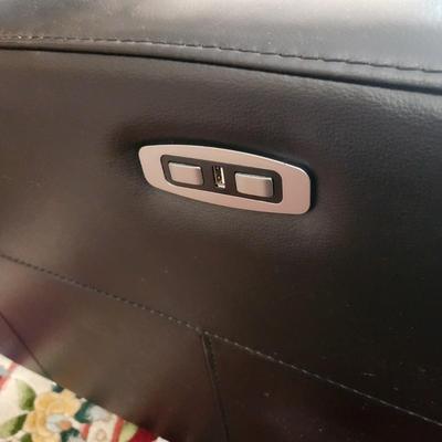 Electric Power Recliner w UBS Port