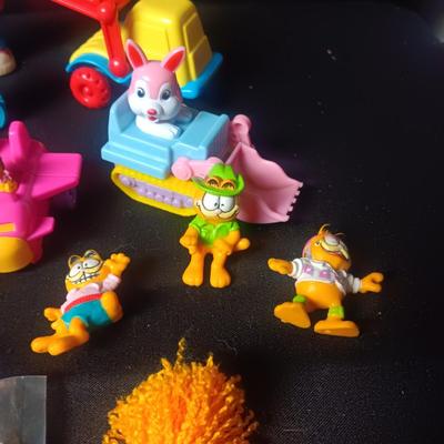 SESAME STREET & GARFIELD TOYS