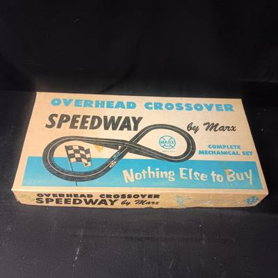 MARX OVERHEAD CROSSOVER SPEEDWAY