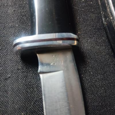 BUCK PATHFINDER MODEL 105 KNIFE W/LEATHER SHEATH