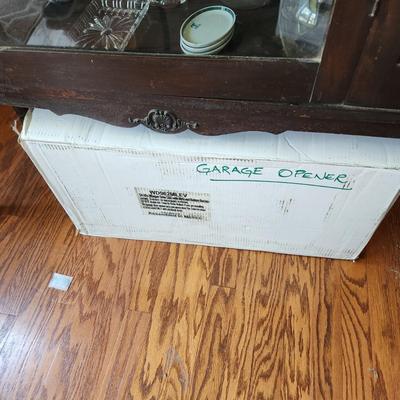 Chamberlain Garage Door Opener New in Box WD962MLEV