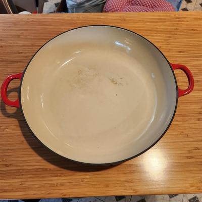 Le Creuset 32 Cast Iron Shallow Casserole Pan w Lid