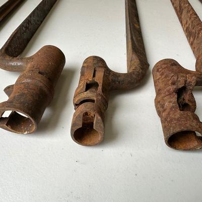 Antique Rifle Bayonets