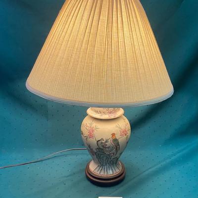 Round Vase Table Lamp