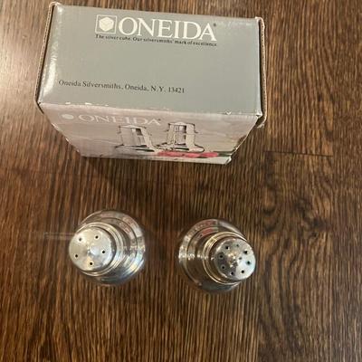 Oneida Silverplate Salt and Pepper Shakers
