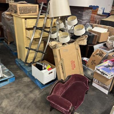 Estate sale photo