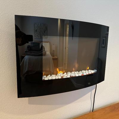 ELECTRIC WALL MOUNTED FIREPLACE HEATER