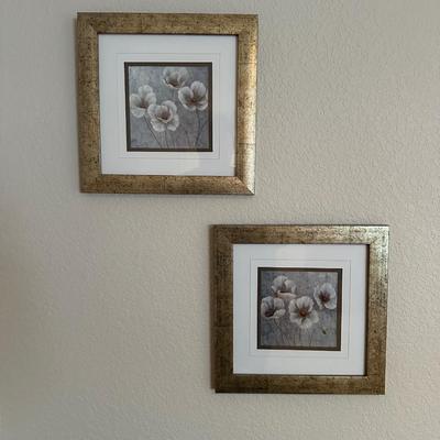 2 GOLD FRAMED FLORAL PICTURES AND A CLAY WALL POCKET