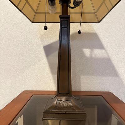 HEAVY METAL BASE TABLE LAMP WITH DOUBLE PULL CHAIN LIGHTS