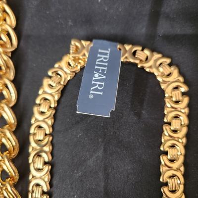 6 Piece Trifari Jewelry Lot Necklaces Earrings w tags