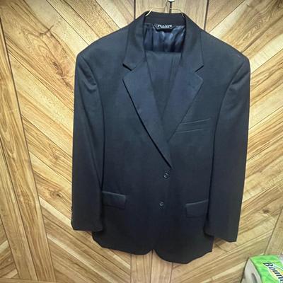 Jos A Banks Suits & Jackets w/ Jerry Garcia Ties (BBC-MG)