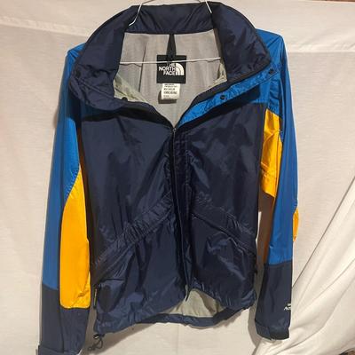 Men's Patagonia, Nike, Adidas & More Outerwear Sizes M/L (BBC-MG)