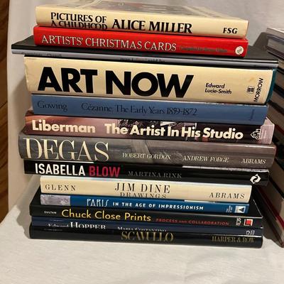 Art Books (BB-MG)