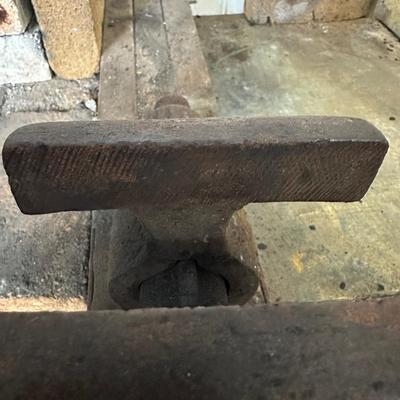 Blacksmith Post Vise (see description)
